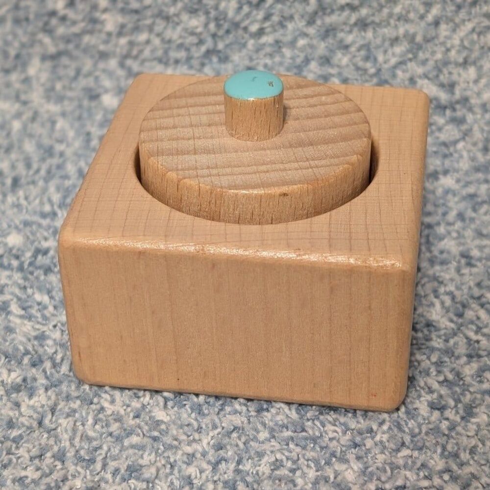 Lovevery Pincer Grasp Puzzle Thinker Kit Wooden Montessori Cylinder Block Toy